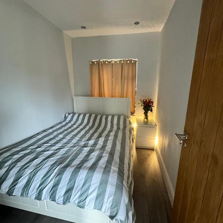 1 Bed With Kitchenette And Bathroom 牛津 外观 照片