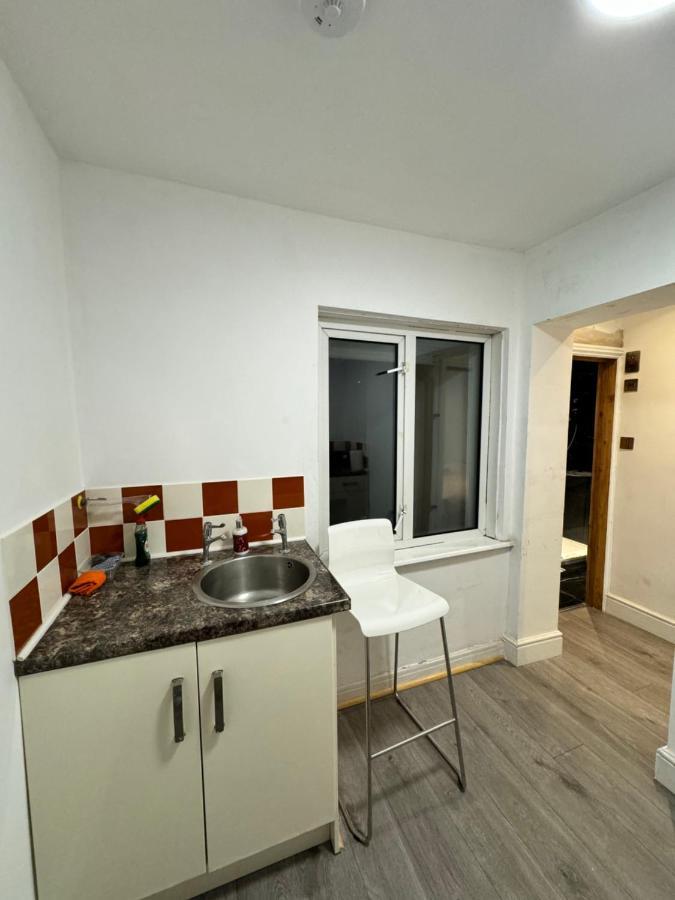 1 Bed With Kitchenette And Bathroom 牛津 外观 照片