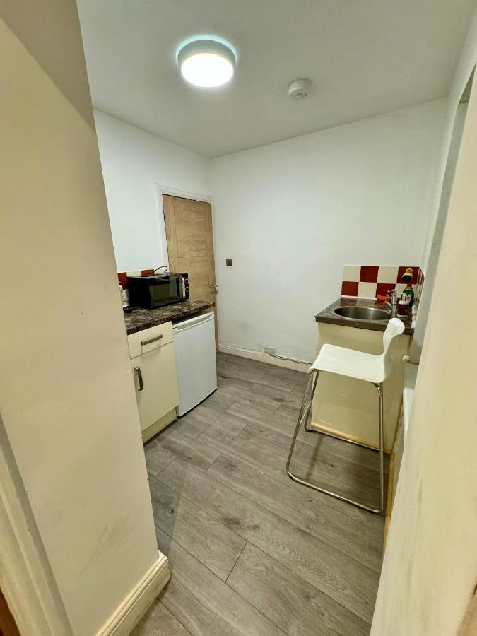 1 Bed With Kitchenette And Bathroom 牛津 外观 照片