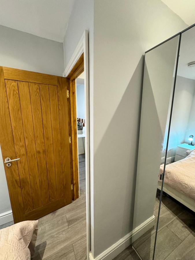 1 Bed With Kitchenette And Bathroom 牛津 外观 照片