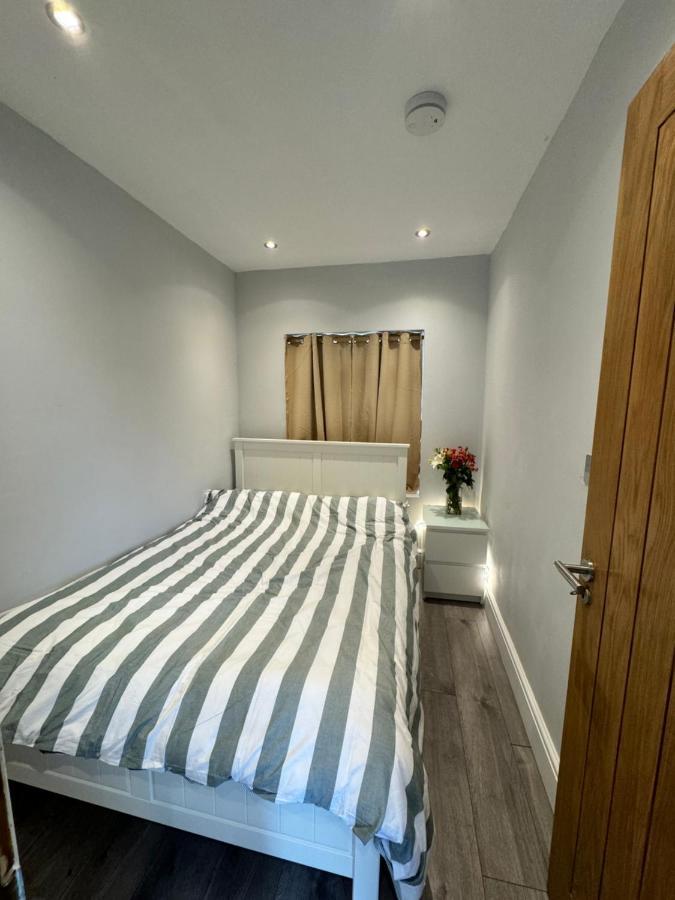 1 Bed With Kitchenette And Bathroom 牛津 外观 照片