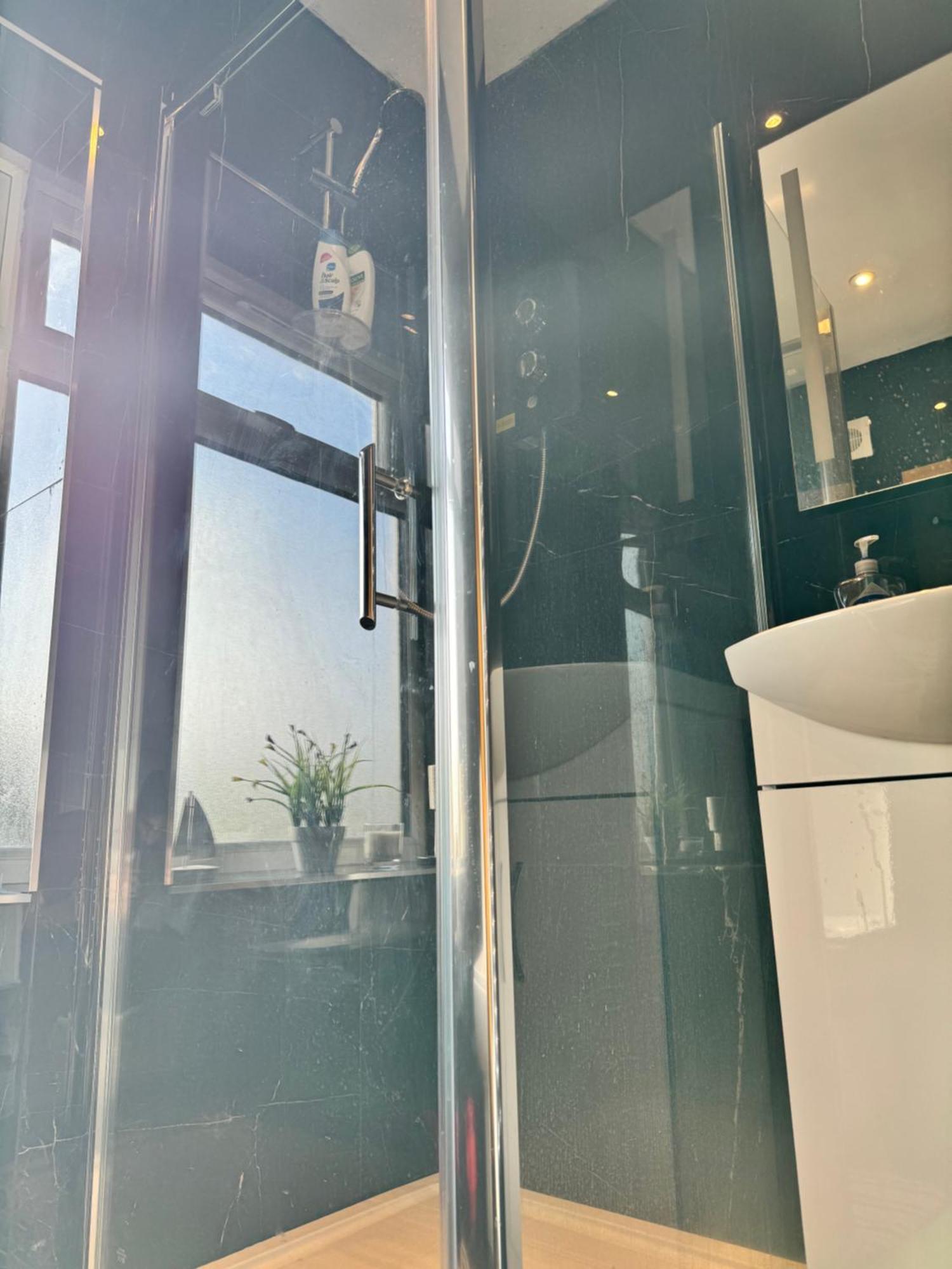 1 Bed With Kitchenette And Bathroom 牛津 外观 照片