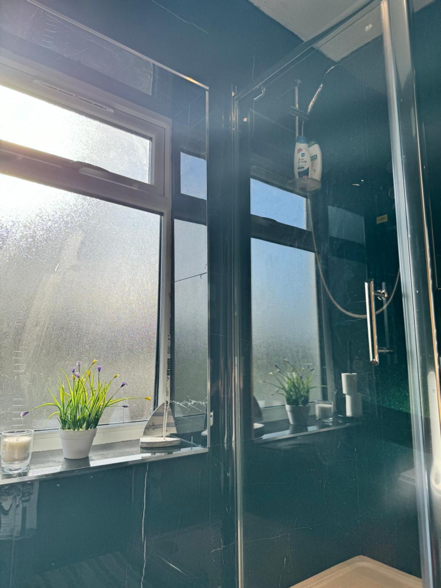1 Bed With Kitchenette And Bathroom 牛津 外观 照片