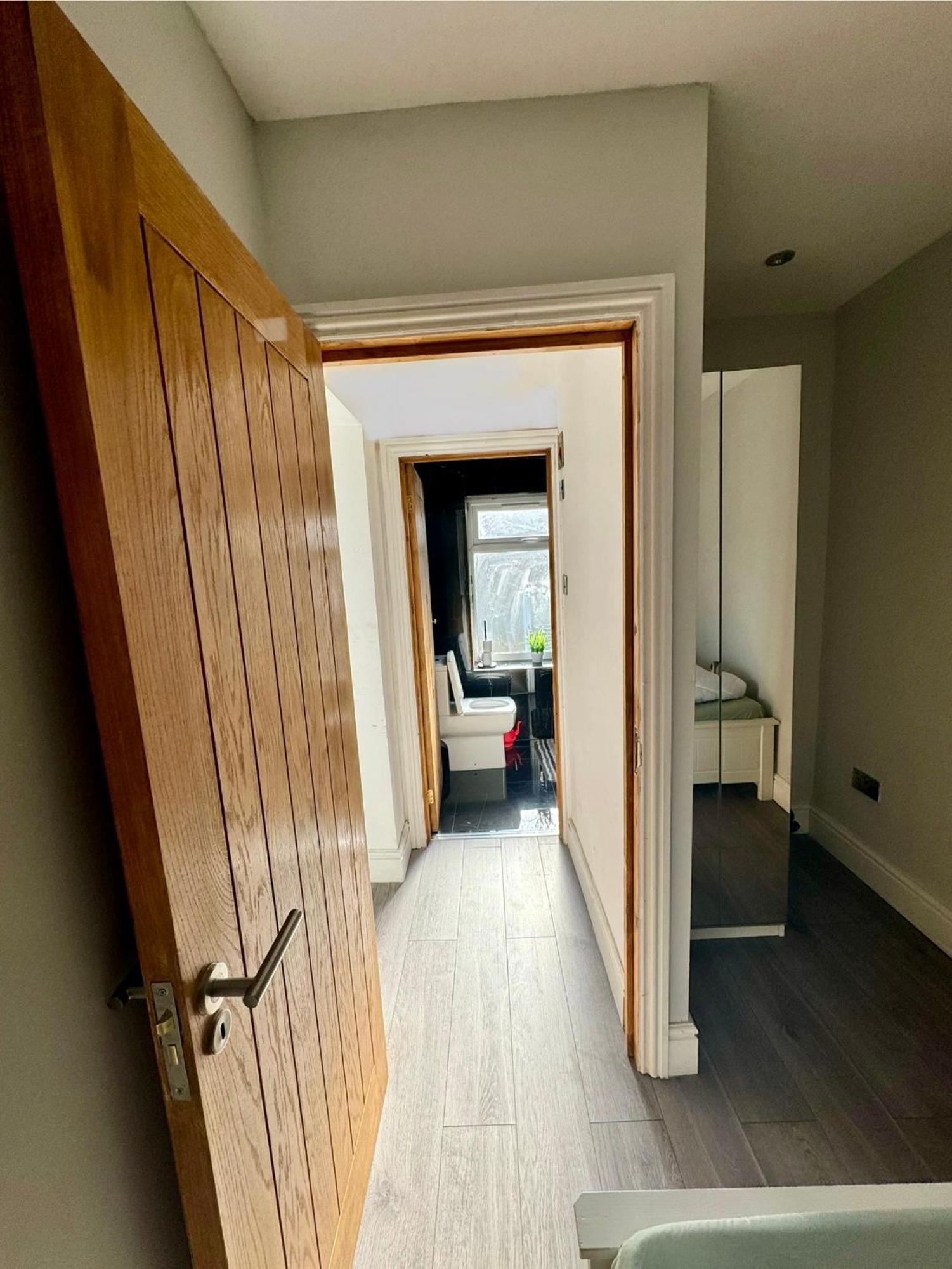 1 Bed With Kitchenette And Bathroom 牛津 外观 照片